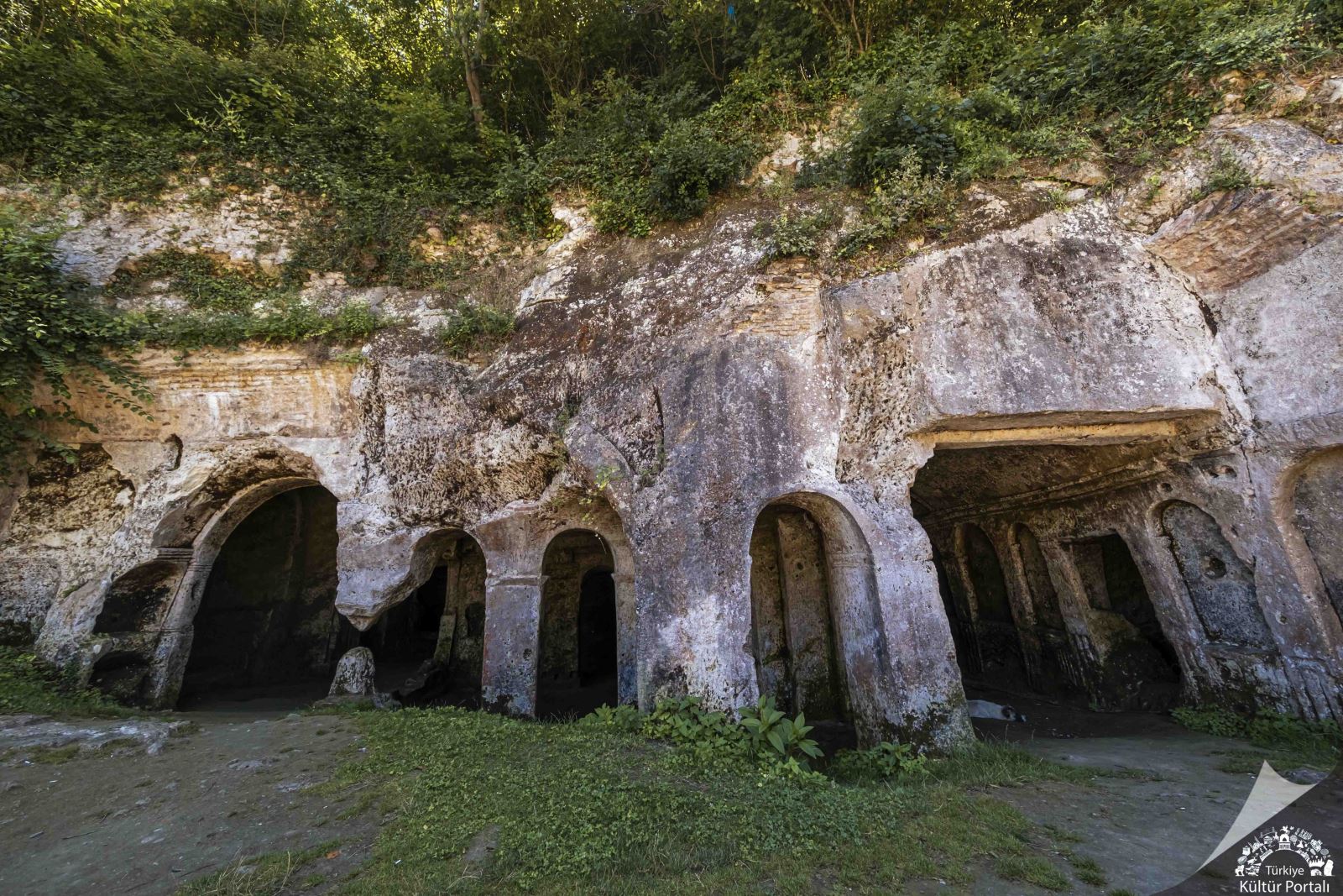 aya-nikola-manastiri